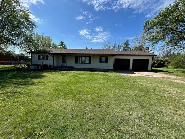 695 W Barton County Rd, Great Bend, KS 67530