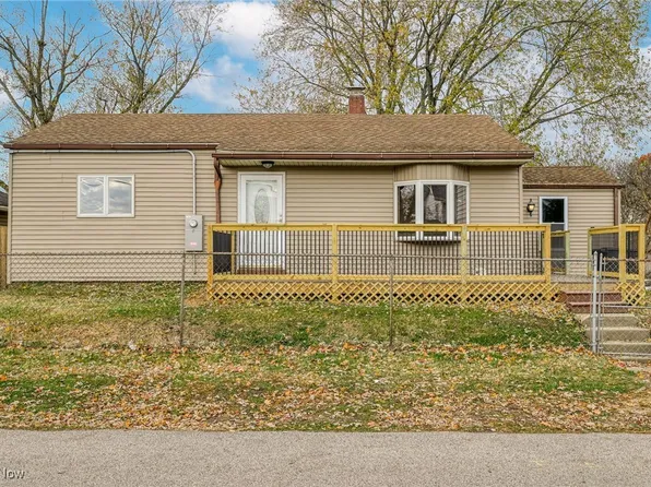 2668 30th St SW, Akron, OH 44314