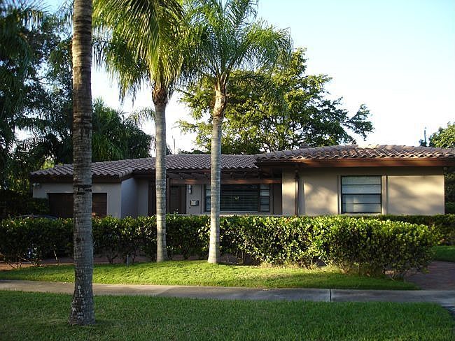 1st image of 525 Luenga Ave