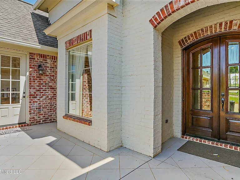 102 Cypress Lake Blvd S — Photo 4