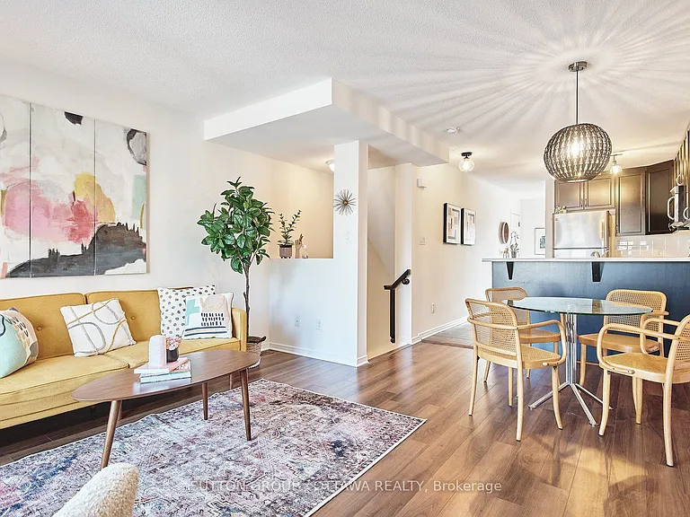 2625 Longfields Dr — Photo 2