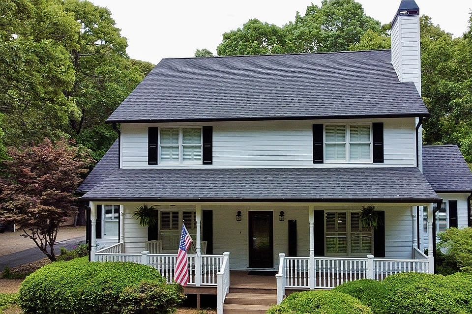 1st image of 279 Chestnut Hill Rd