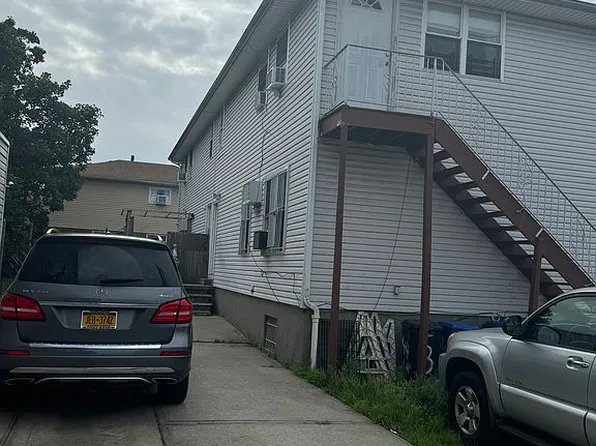 162-28 144th Ave, Jamaica, NY 11434