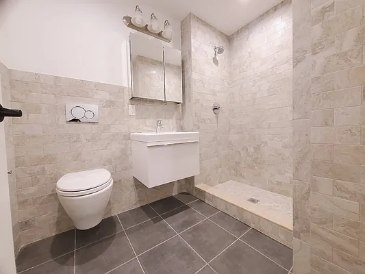 Sold by Remax Real Estate Professionals | media 14