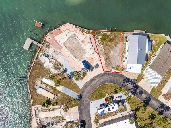 7500 Park Pointe Dr Lot 42, Englewood, FL 34224