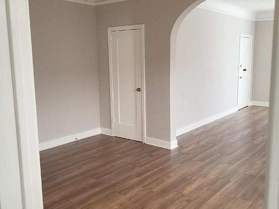 2nd image of 336 N Orange Grove Ave APT 1