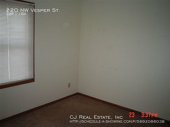 5th image of 220 NW Vesper St
