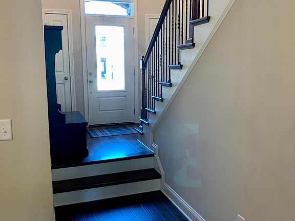 3rd image of 8414 Sand Trap Ln