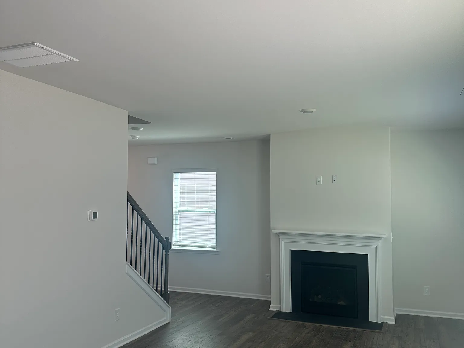 4 bed, 2.5 bath, 2000 sqft, $2,500 — Photo 4