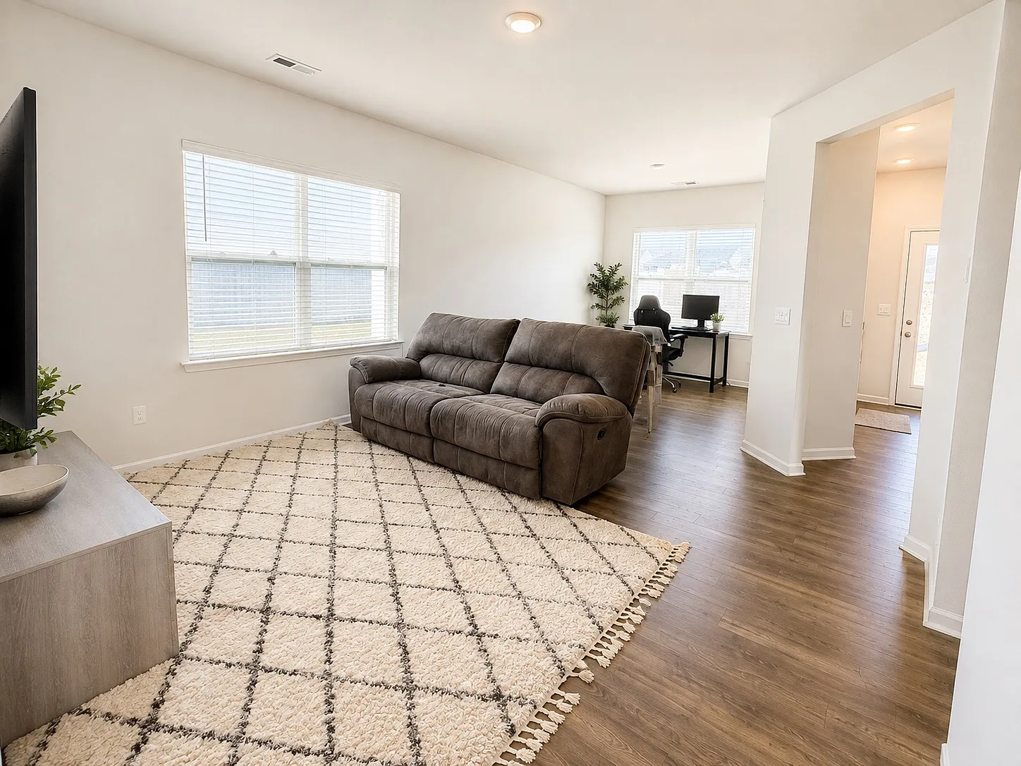 3 bed, 2.5 bath, 1416 sqft, $1,895 — Photo 1