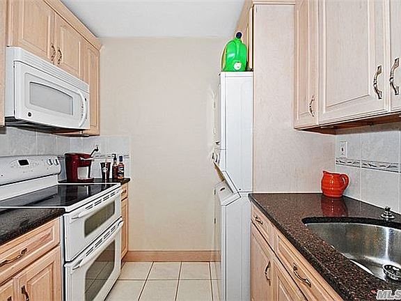2nd image of 45 Richmond Blvd Unit 3B