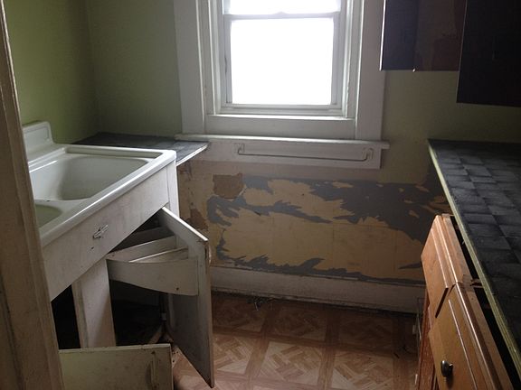 5th image of 634 Pritz Ave