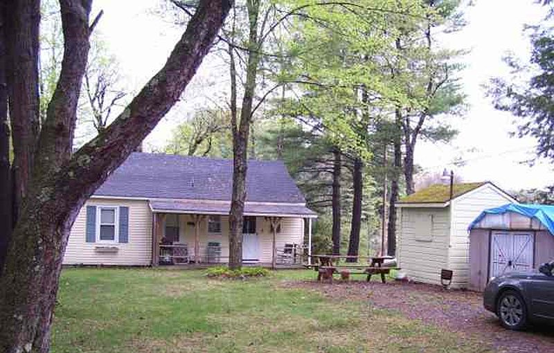 3rd image of 1065 PALMER Road