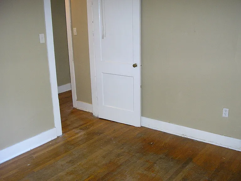 1631 Sharon Dr — Photo 6