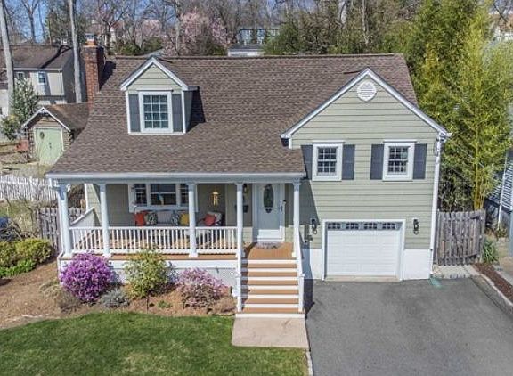 2nd image of 63 Lake Dr W