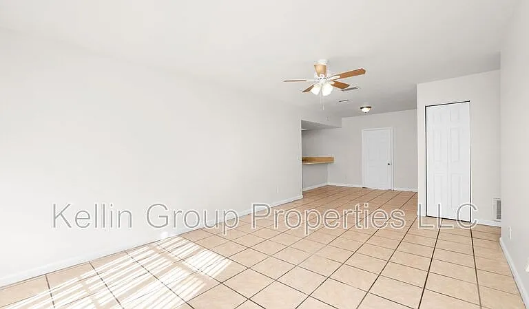 303 Regal Park Dr — Photo 6