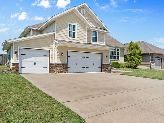 3rd image of 3467 S Valley View Drive