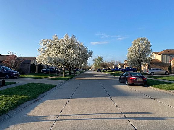 4th image of 24622 Christian Dr
