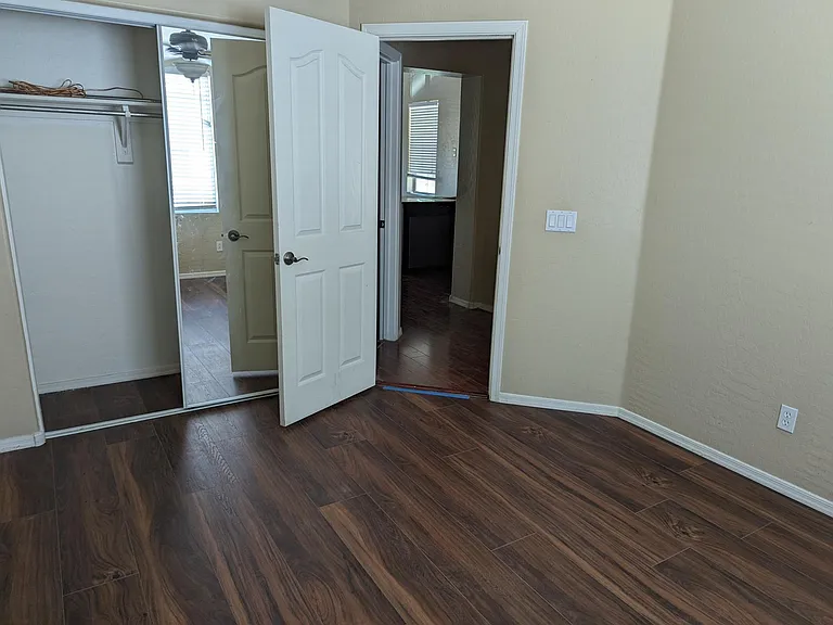 726 N Laguna Dr — Photo 33