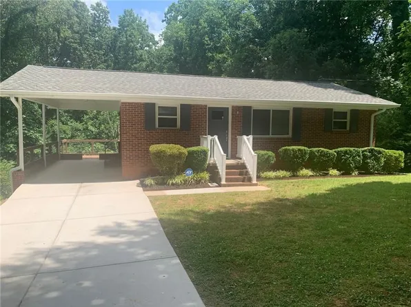 3646 Garden Blvd, Gainesville, GA 30506