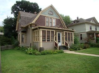 235 Hamilton Ave, Elgin, IL 60123