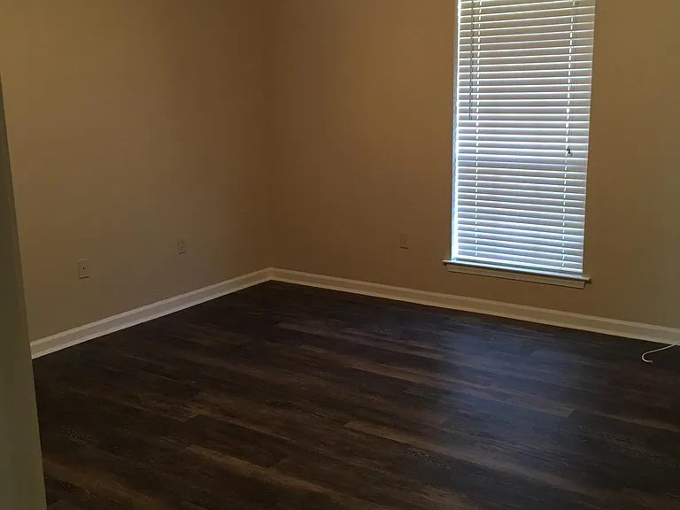 1226 Stoneliegh Dr — Photo 21
