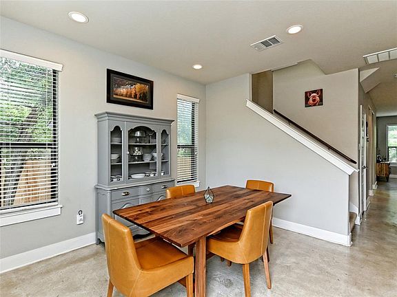 5th image of 6740 Blarwood Dr