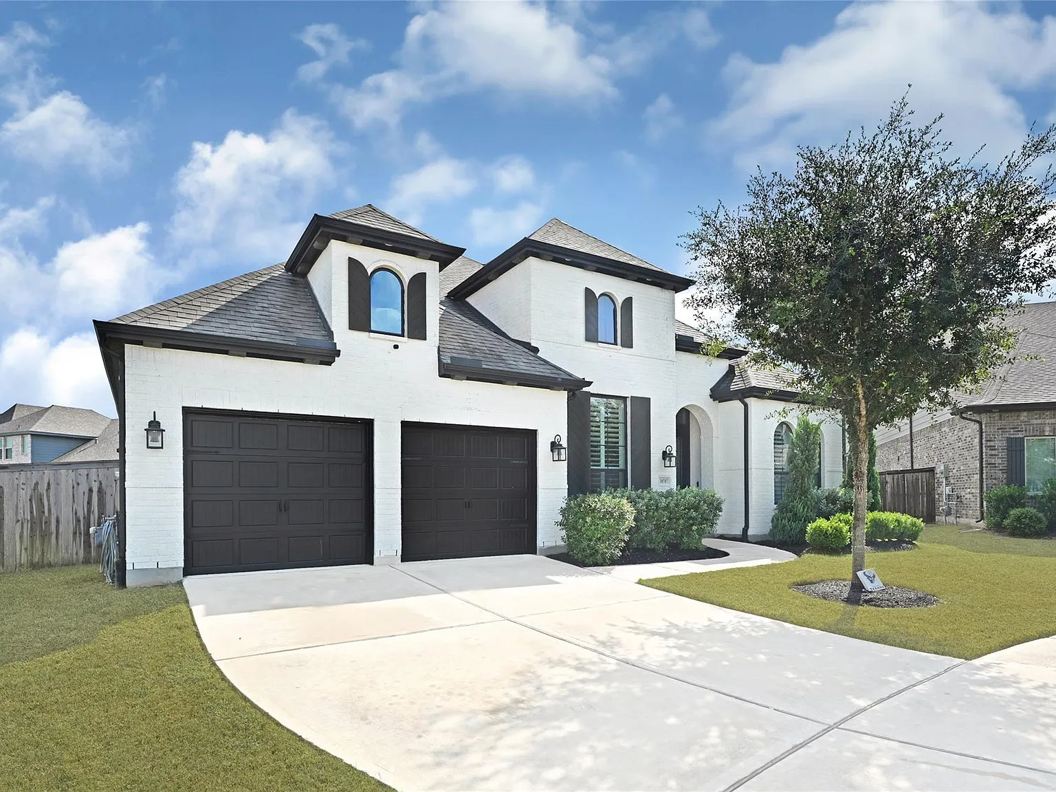 4 bed, 3.5 bath, 3004 sqft, $3,800 — Photo 2