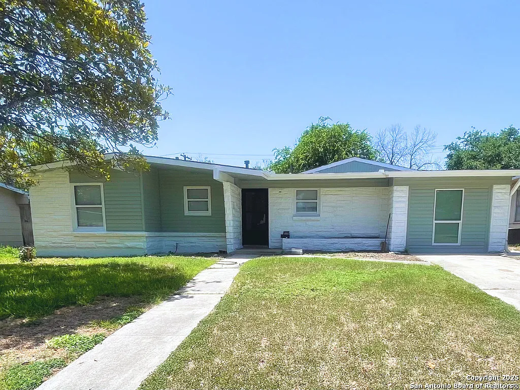 Building Photo - 178 Fennel Dr #B