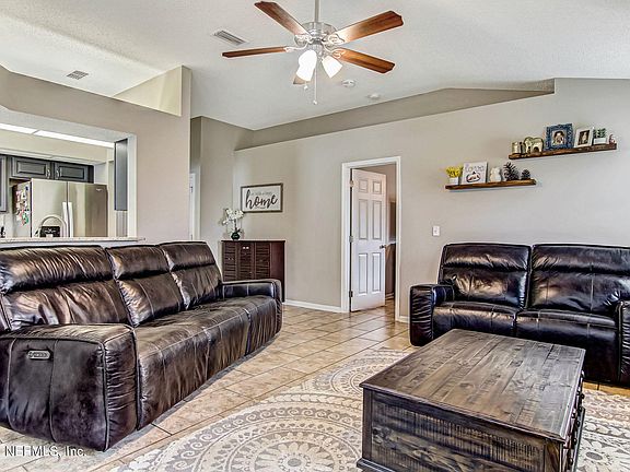 3rd image of 11178 Coldfield Dr
