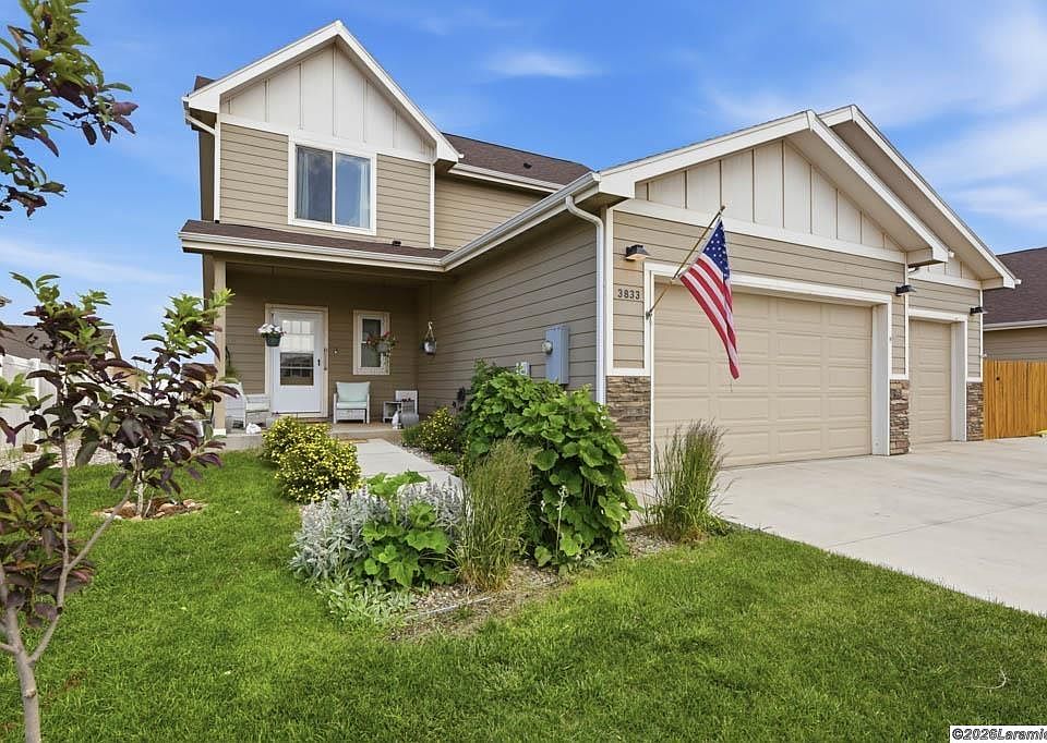 1st image of 3833 Bobolink Ln