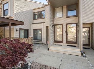 20726 Taft Rd, Northville, MI 48167