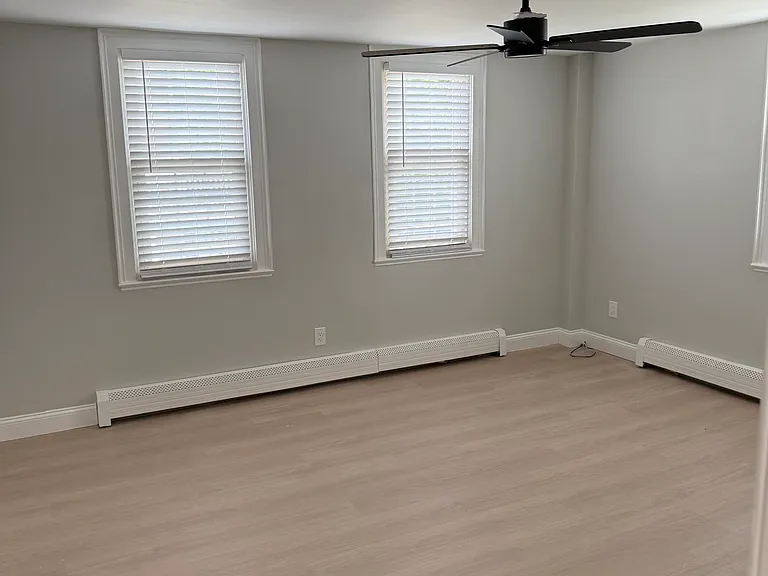 198 Main St #4 — Photo 9