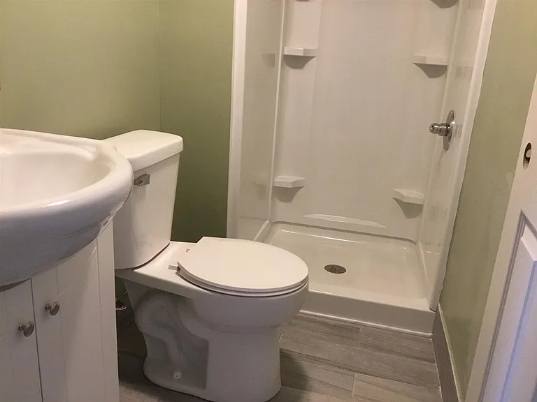 930 Emerald St #3A — Photo 23