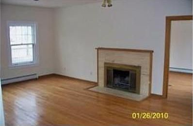 3rd image of 855 Fairoaks Ave