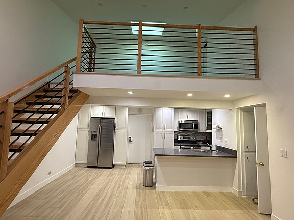 2nd image of 1440 Veteran Ave APT 539
