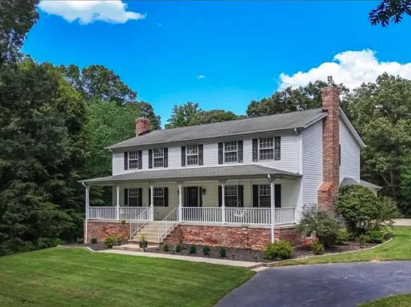 6040 Southgate Farm Rd, Indian Head, MD 20640