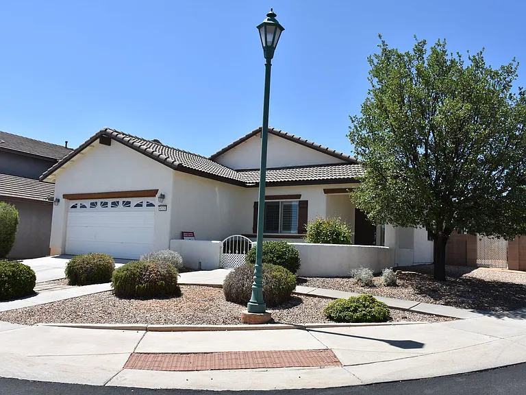 4520 Leisure Ln — Photo 2