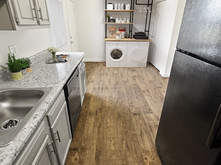 Metro Apartments At Bethalto — Photo 46