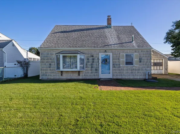 26 Pebble Lane, Levittown, NY 11756