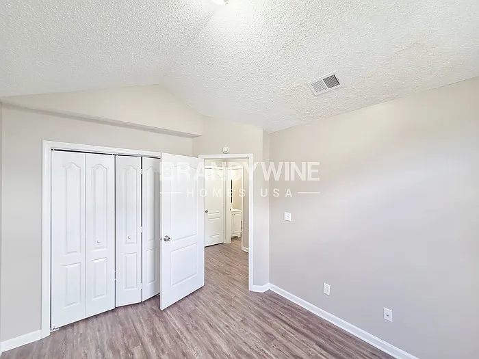 1139 Commons Ct — Photo 11