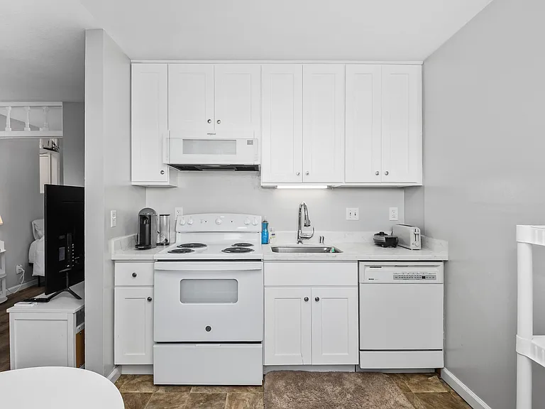 982 Kiely Blvd #F — Photo 22