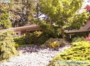 11255 SW Ridgecrest Dr, Beaverton, OR 97008
