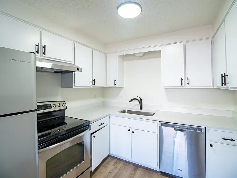 18 Ash Ct — Photo 23
