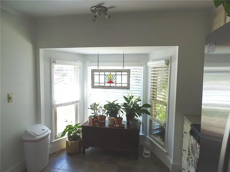 410 Forestgate Ct — Photo 5