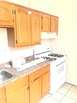 Rented by H L Dynasty Real Estate Corp | media 12