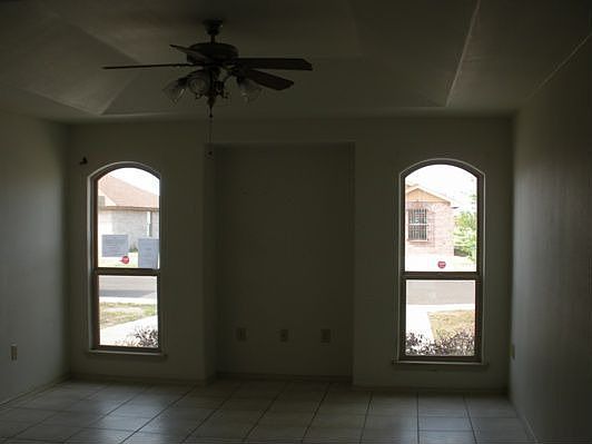 2nd image of 1417 Doctora Eve Perez Ln