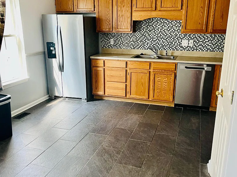 71 Gray Inn Ct — Photo 2