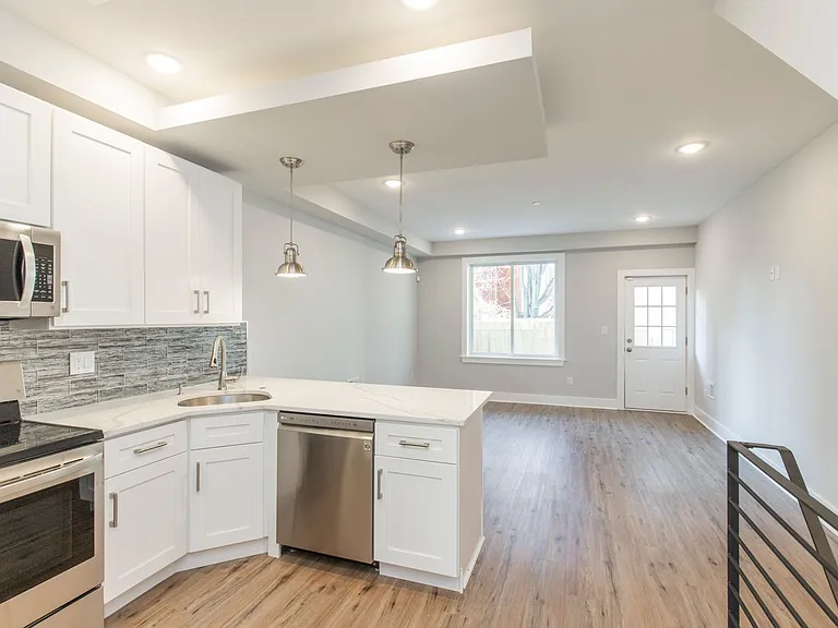 1906 E York St #1A — Photo 8