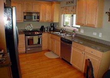 1st image of 610 E Clarendon Ave